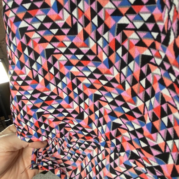 Geometric Print Tank - Picture 5 of 5